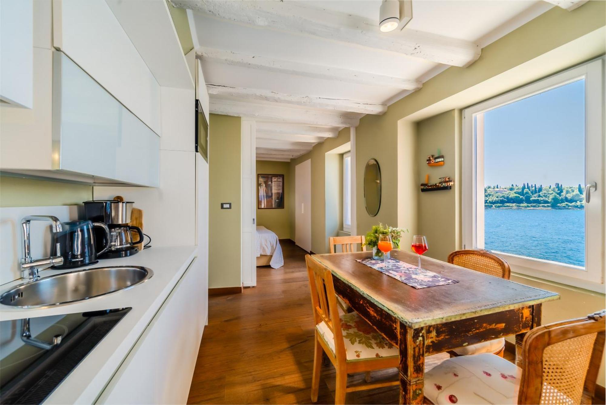 Apartment Mediterraneo Rovinj Exterior photo